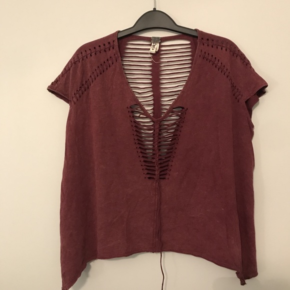 maroon cut out cap sleeve top - Picture 1 of 4